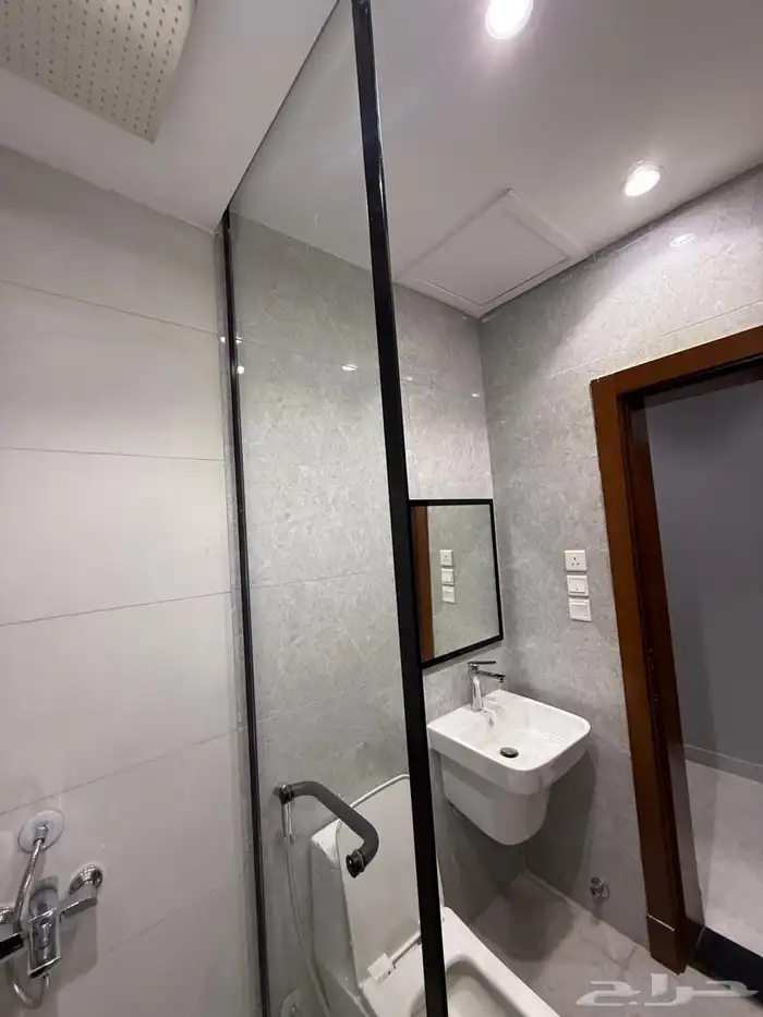 شقة روف 6 غرف بحي المروة للايجار 17