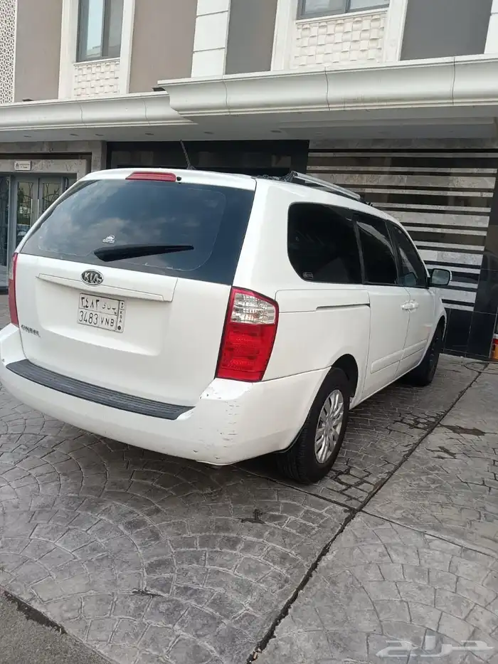 كيا كرنفال 1