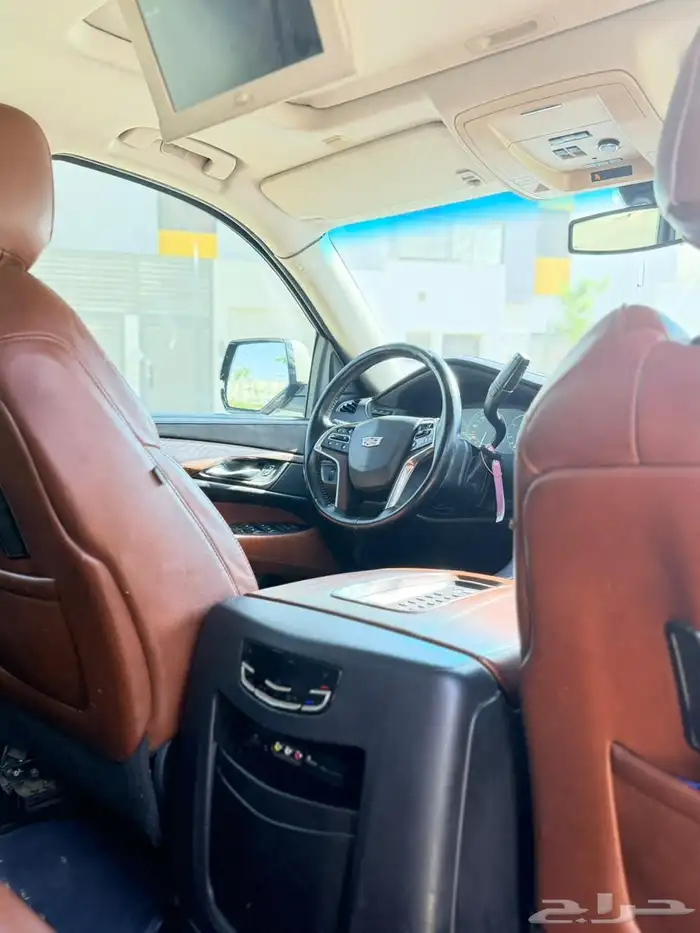 كاديلاك اسكاليد 8