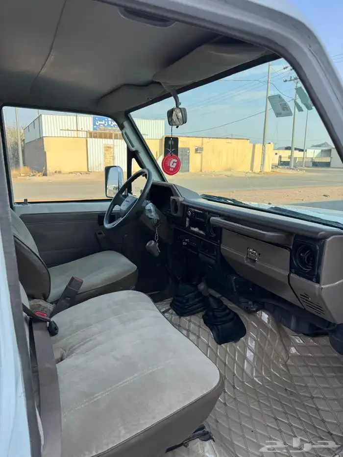 جيب ربع 95 نظيف مكينه قير دبلات مكيف كلها نظيف مجدد مفحوص 2