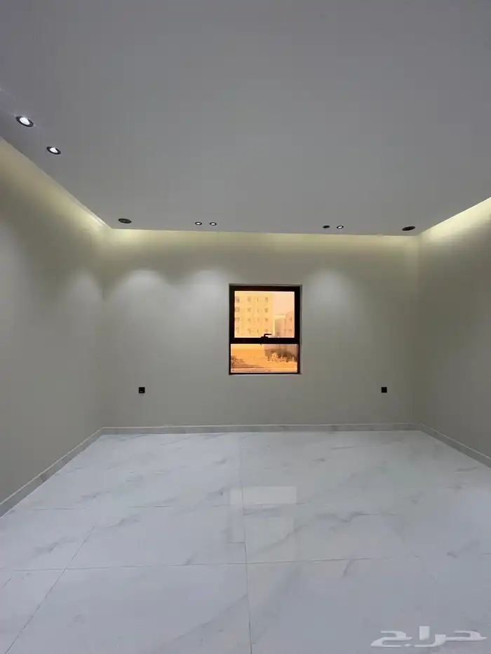 ادوار متكرره فاخرة للبيع بحي الصفا بمداخل خاصه وحوش للأرضي 9