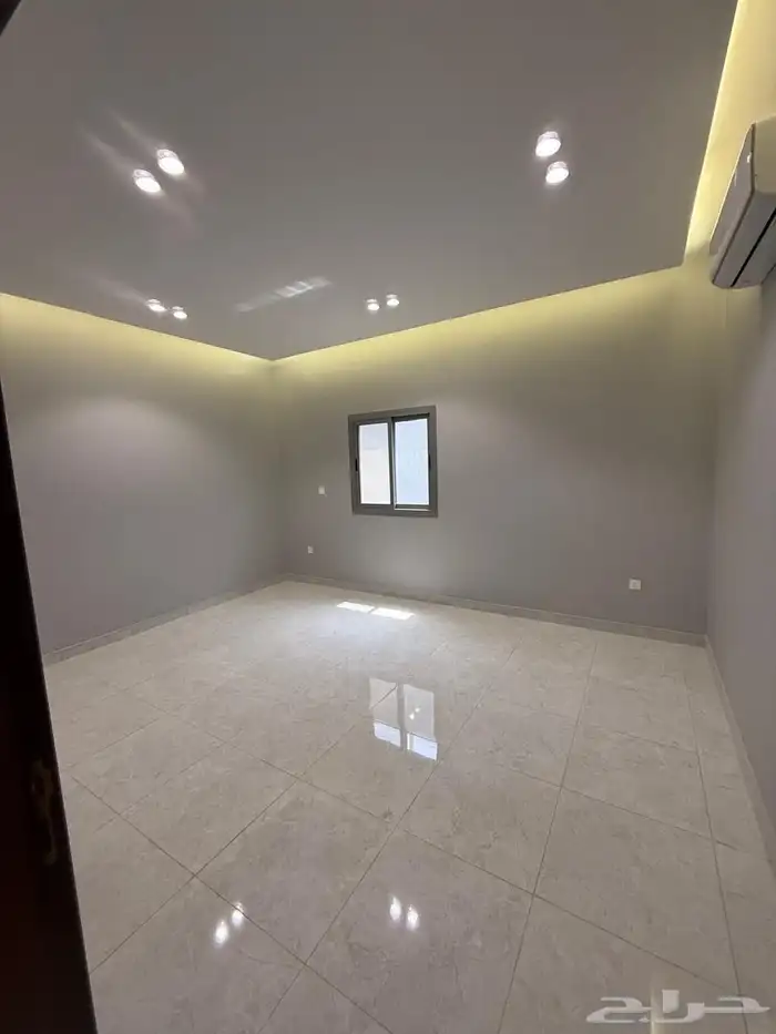 شقة روف 6 غرف بحي المروة للايجار 20