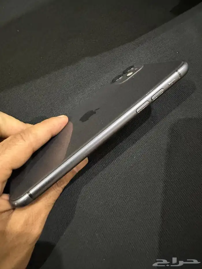 ايفون 11 العادي 128 جيجا 6