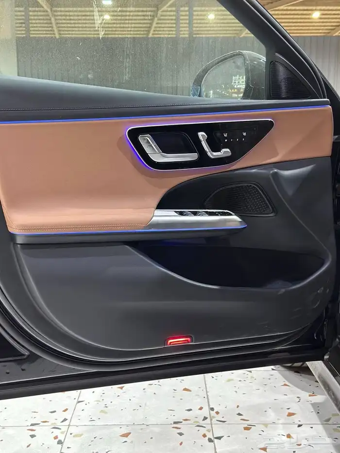 مرسيدس E200 2025 اصفار . رصد الفخامة 23