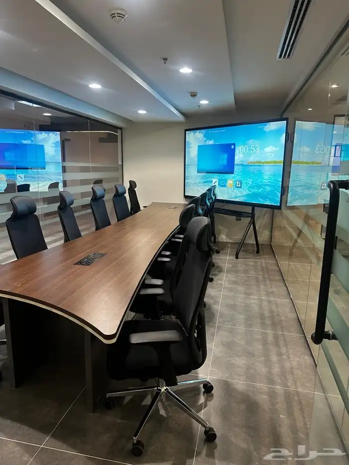 تحتاج مكتب خاص غرفة اجتماعات أو مساحة عمل حتى مستودع وموقف 7