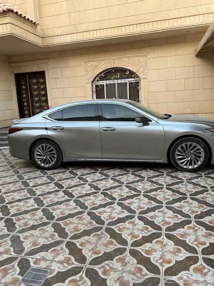 لكزز 300 هايبر 2019 3