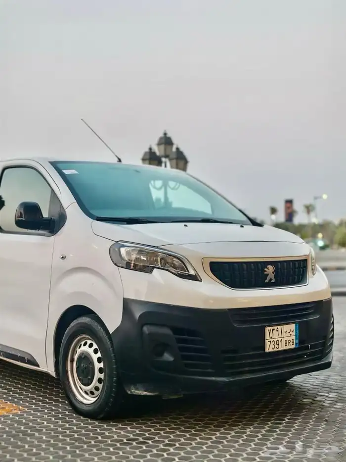 باص فان بيجو ديزل بضاعه 2018 كاش او اقساط 2