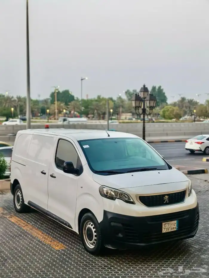 باص فان بيجو ديزل بضاعه 2018 كاش او اقساط 0