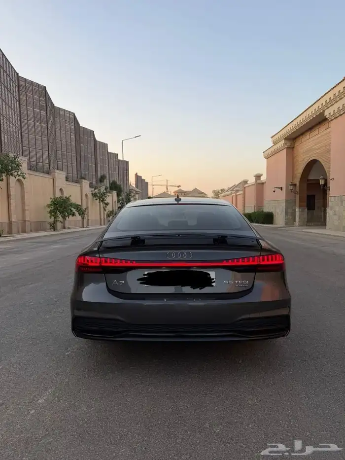 أودي 2022 A7 S Line 3