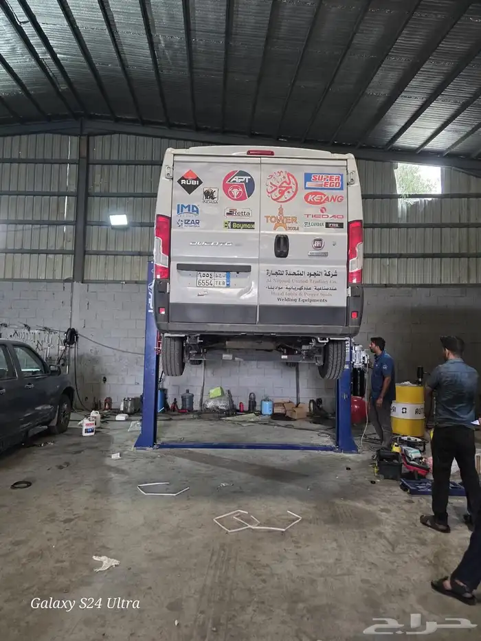 رافعة سيارات 4 طن جديدة مع ضمان خمس سنوات وتركيب مجاني 0