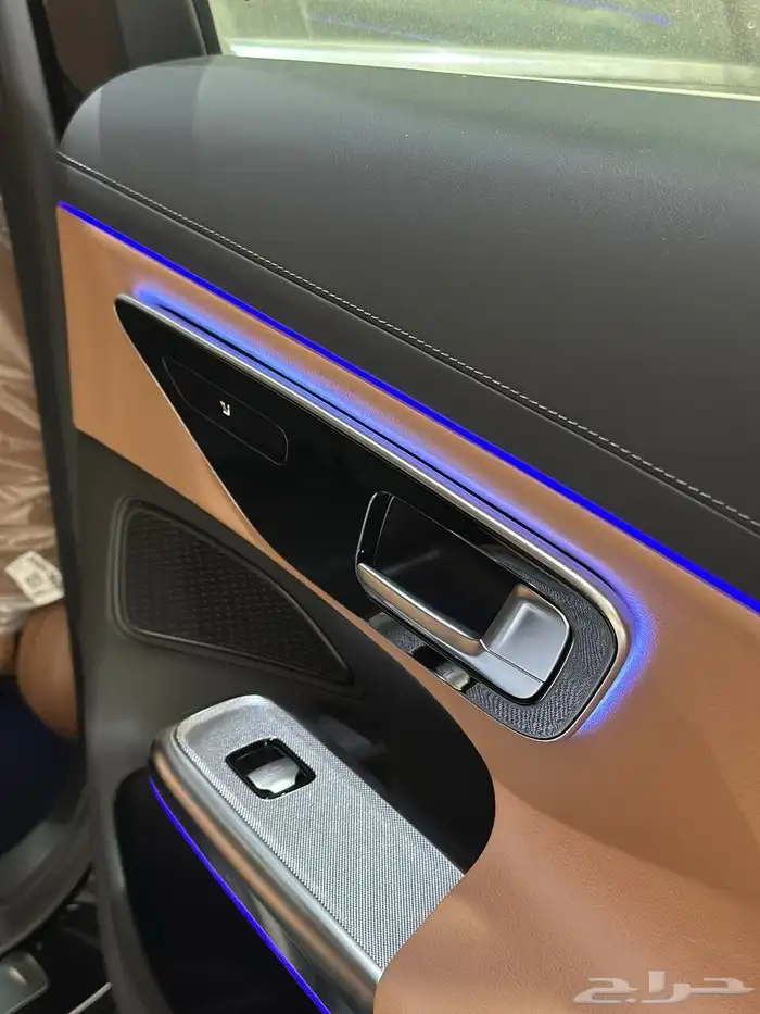 مرسيدس E200 2025 اصفار . رصد الفخامة 31