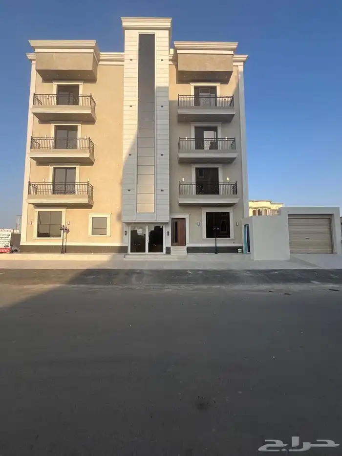 ادوار متكرره فاخرة للبيع بحي الصفا بمداخل خاصه وحوش للأرضي 0