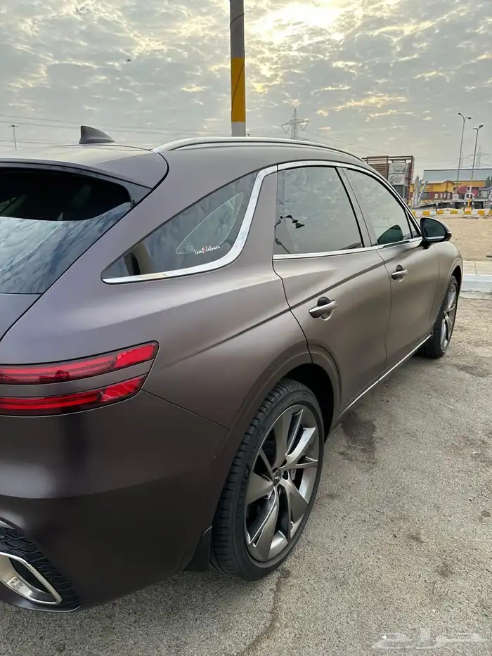 جنسس GV70 موديل 2024 3