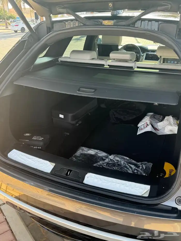 رنج روفر فيلار 7