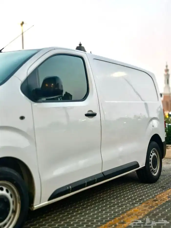 باص فان بيجو ديزل بضاعه 2018 كاش او اقساط 6