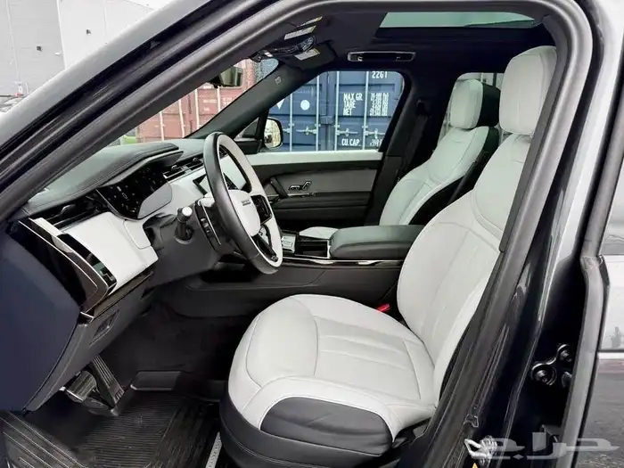 للبيع رانج روفر سبورت HSE موديل 2024 الوان مميز وسعر خرافي 7