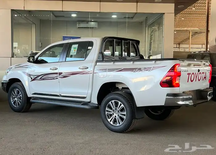 هايلكس سوبر فل كامل 2025 محرك بنزين بأقل سعر لدى الفريدي 2