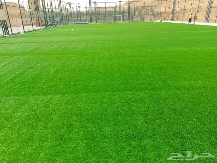 تصميم وأنشاء ملاعب كرة قدم و صيانتها 9