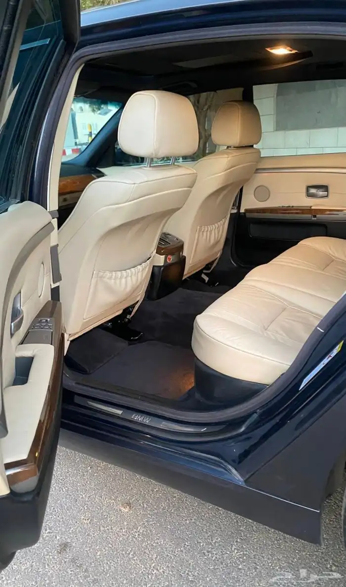 BMW-730 3