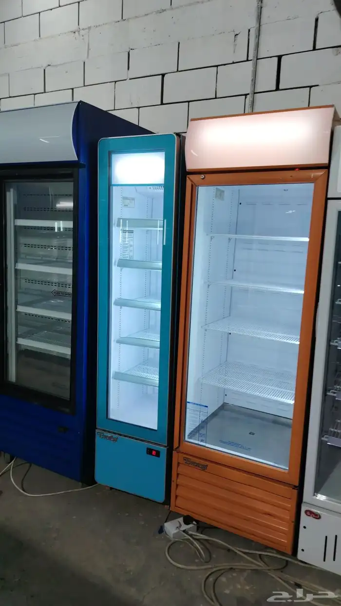 ثلاجات عرض باب شبه جديد وسعر مغري 14