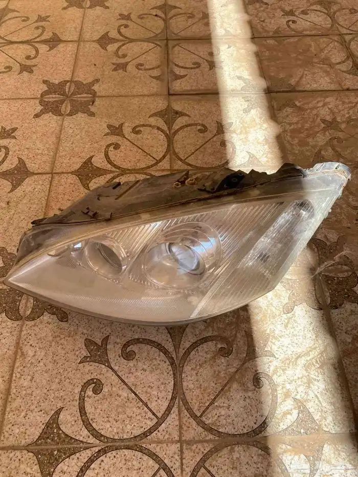 للبيع قطع غيار متنوعه لبعض سيارات 5