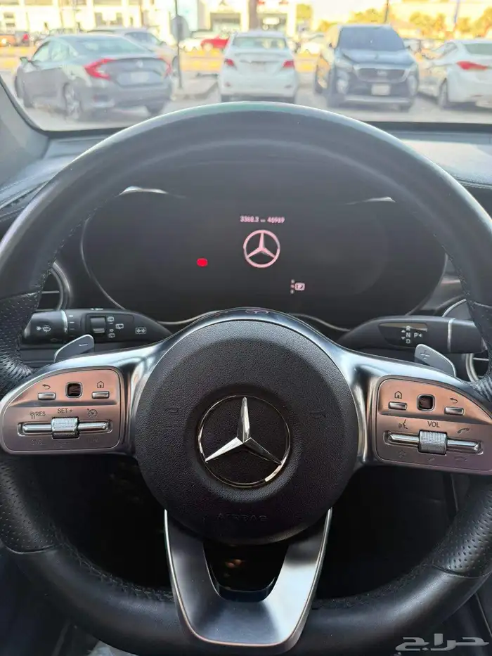 مرسيدس GLC 300 هاتشباك 2021 3