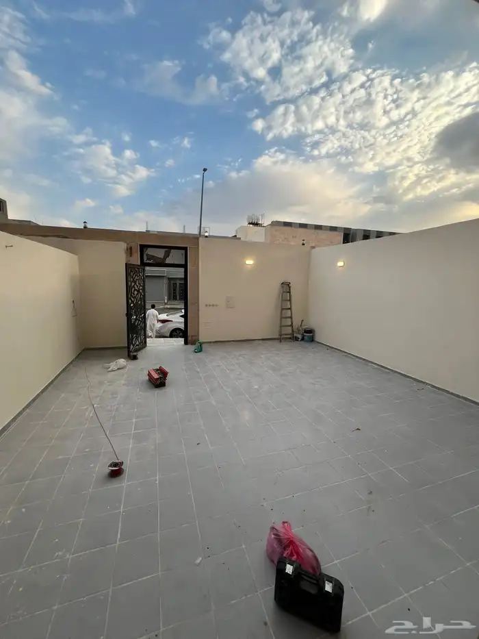 دور خمس غرف بحوش للايجار 9