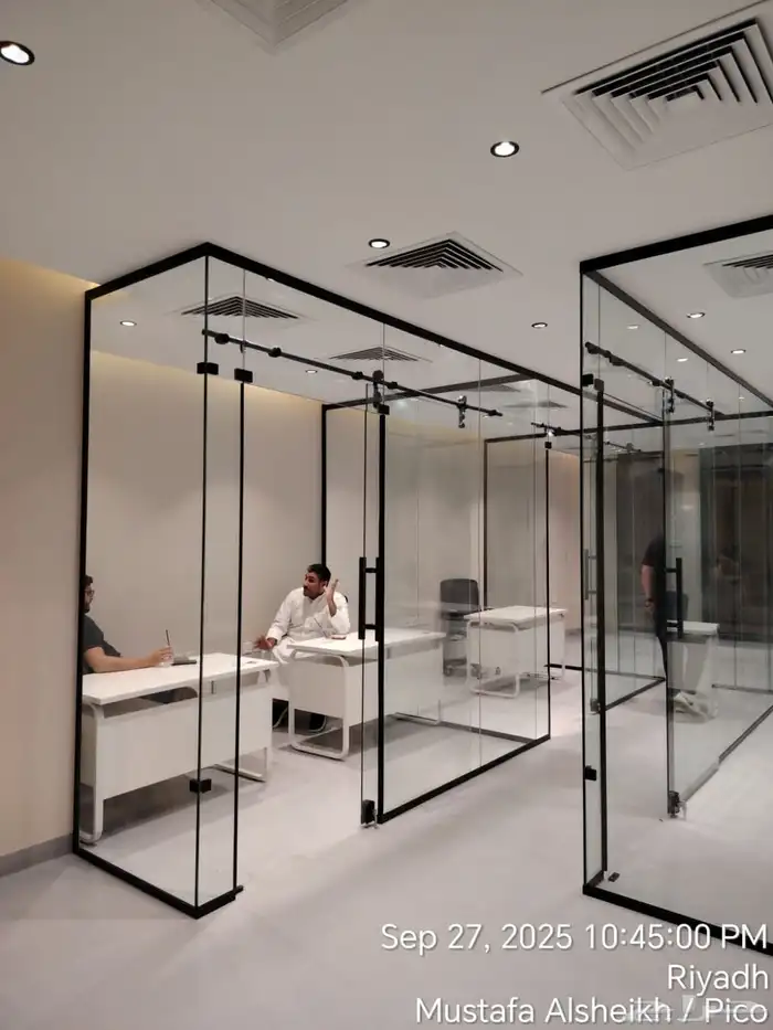 زجاج مكاتب سكوريت زجاج وجهات سكوريت تفصيل زجاج مكاتب سكوريت 2