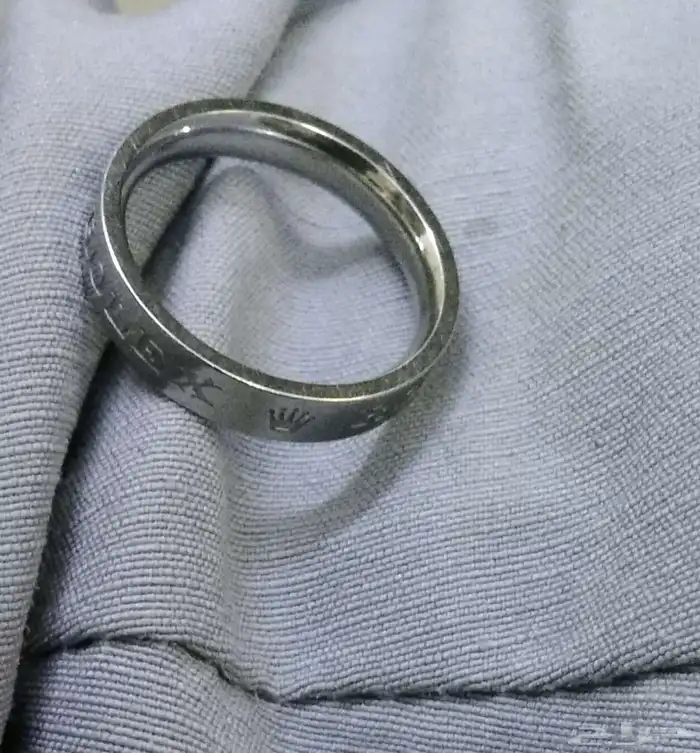 خاتم منقوش عليه شعار رولكس 0