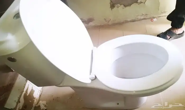 كرسي حمام نظيف جدا 3