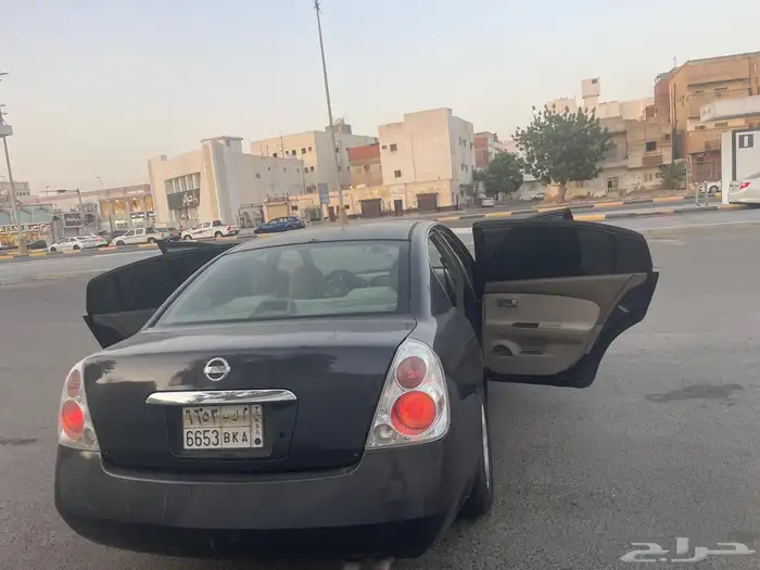نيسان ألتيما 2005 نظيف 1