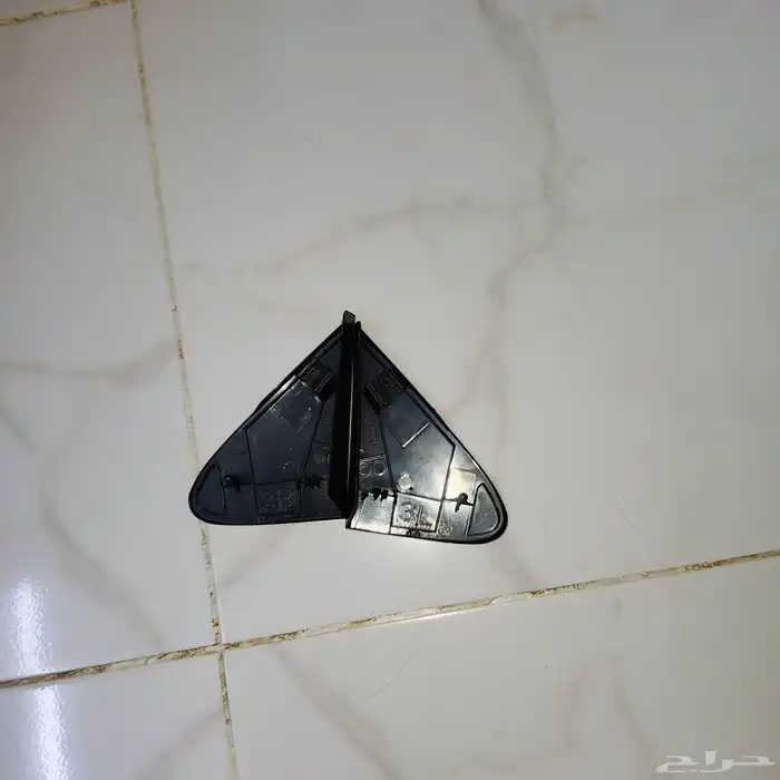 مثلث عكس مرايات كورولا من 8الي2013 0