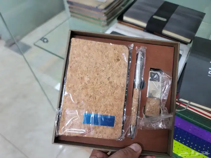 طباعة على تيب لاصق طباعة على اكياس طباعة على هدايا خطاط لوح 12