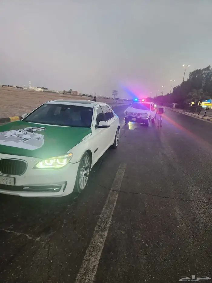 مصدوم BMW 750L 2014 0
