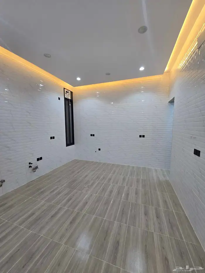 للبيع شقق بحوش ومدخل سياره وملحق ومشب نار بالسطح 29
