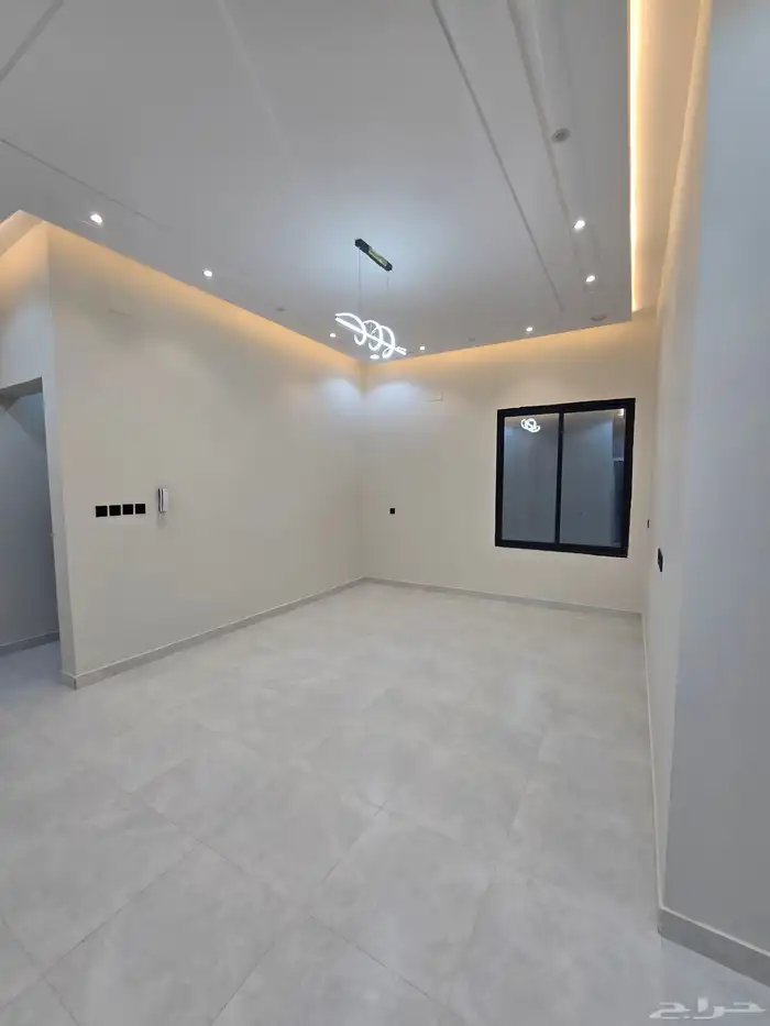 للبيع شقق بحوش ومدخل سياره وملحق ومشب نار بالسطح 27