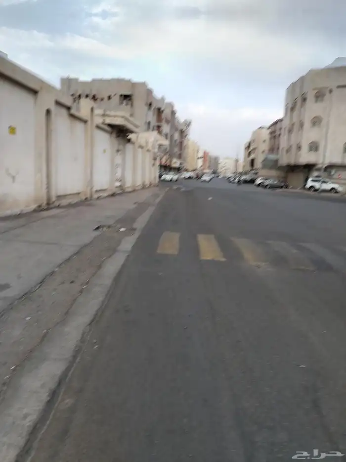 للبيع ارض تجارية في المنارات 2
