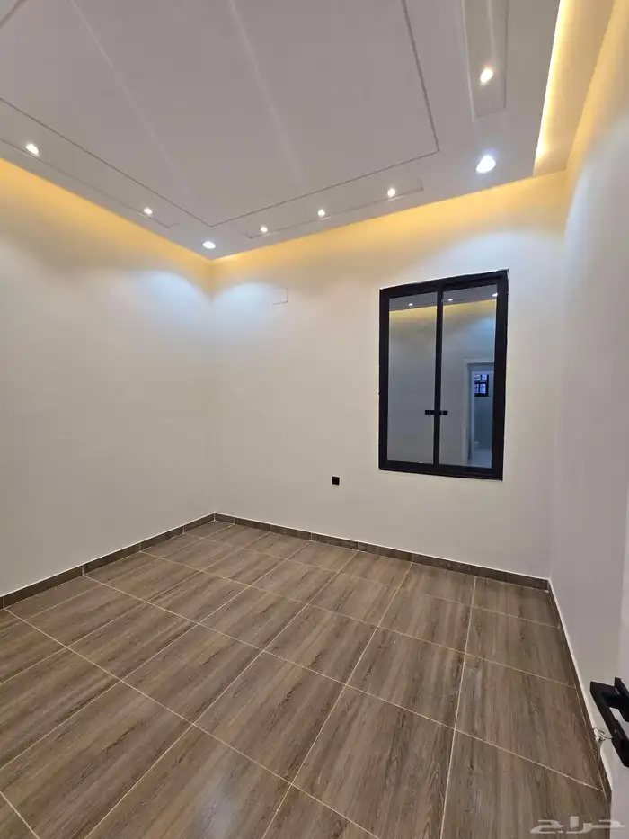 للبيع شقق بحوش ومدخل سياره وملحق ومشب نار بالسطح 32