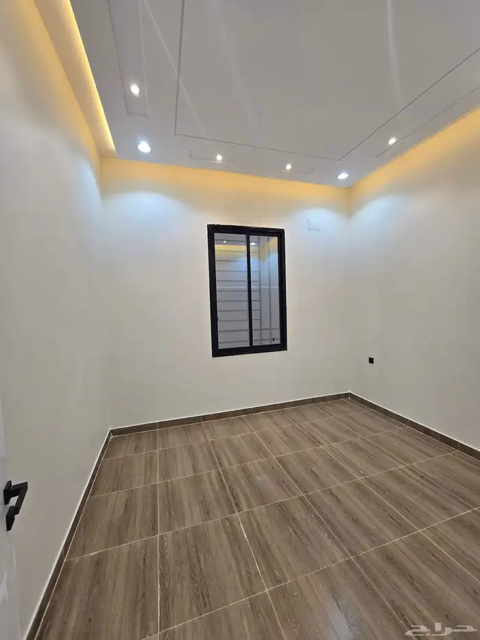 للبيع شقق بحوش ومدخل سياره وملحق ومشب نار بالسطح 12