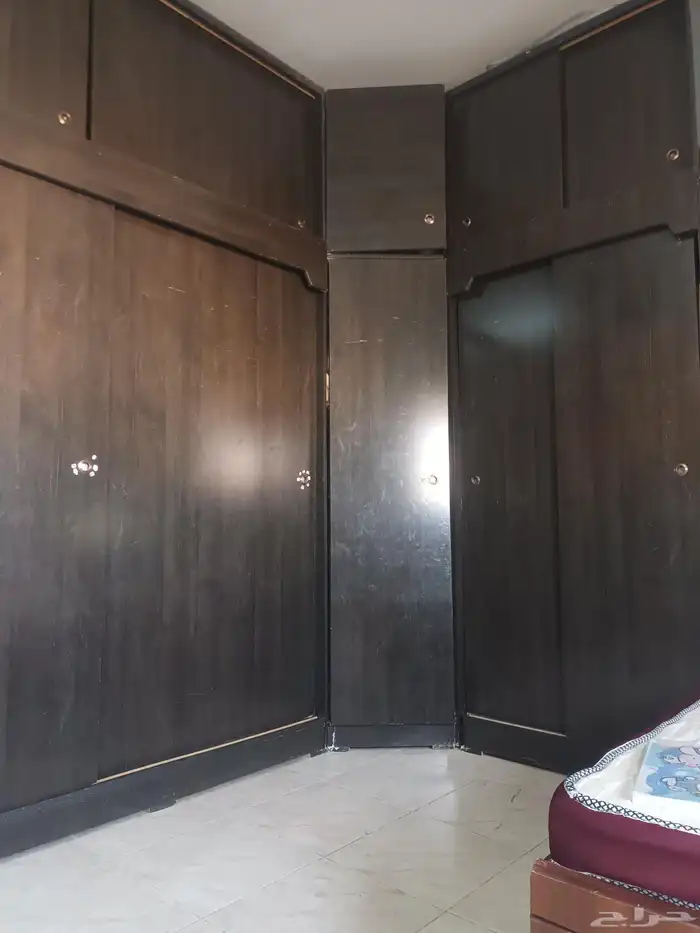 دولاب كبير زاويه من محتاجه ياخذه مجانا 1
