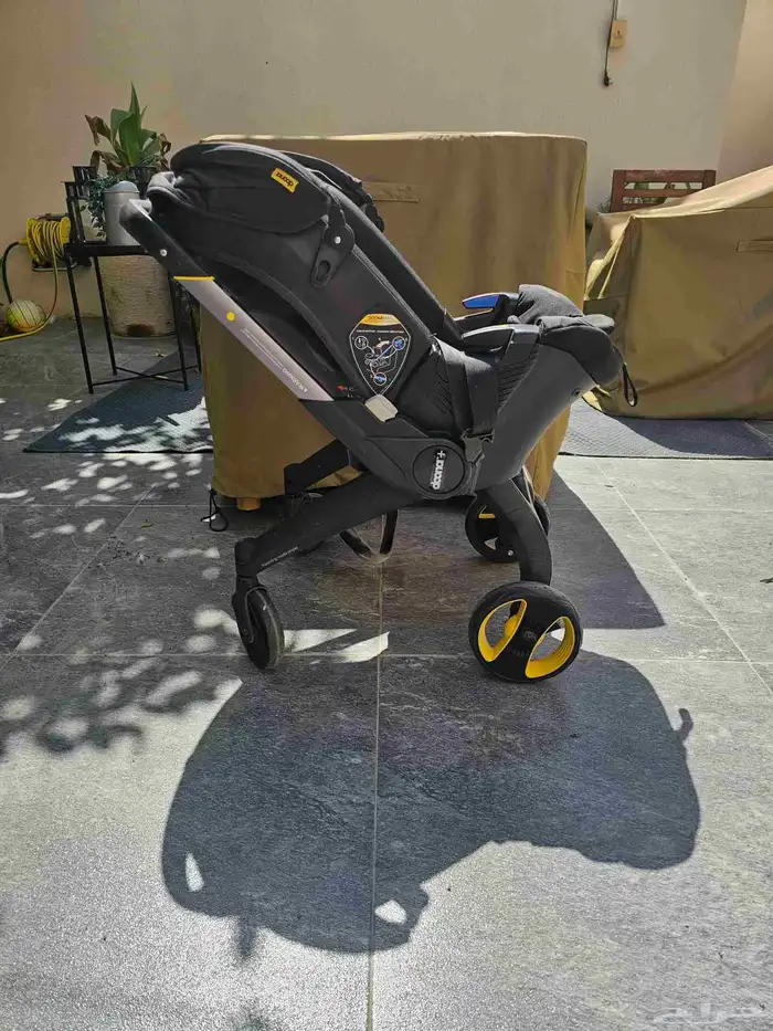 Doona car seat and stroller 0