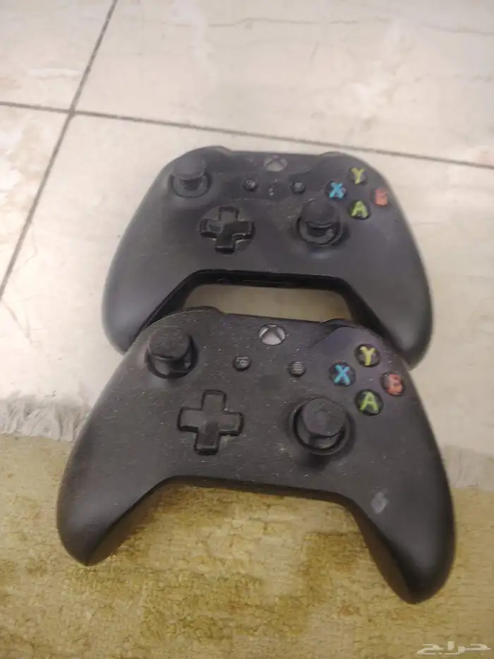 للبيع الجهاز شغال مستخدم نظيف. مع شريط قراند حرامي سيارات 1