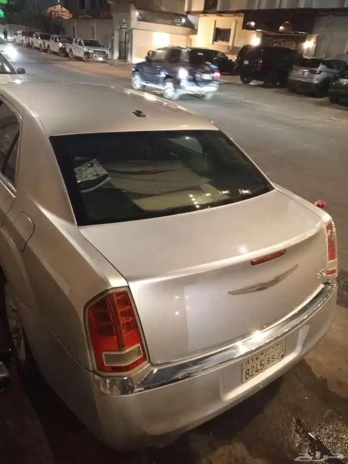 كرايزلر 300 موديل 2012 5