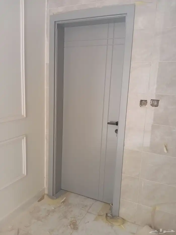 نجار أبواب ديكورات رشه أبواب تغييره الون الابويه اي الون 3