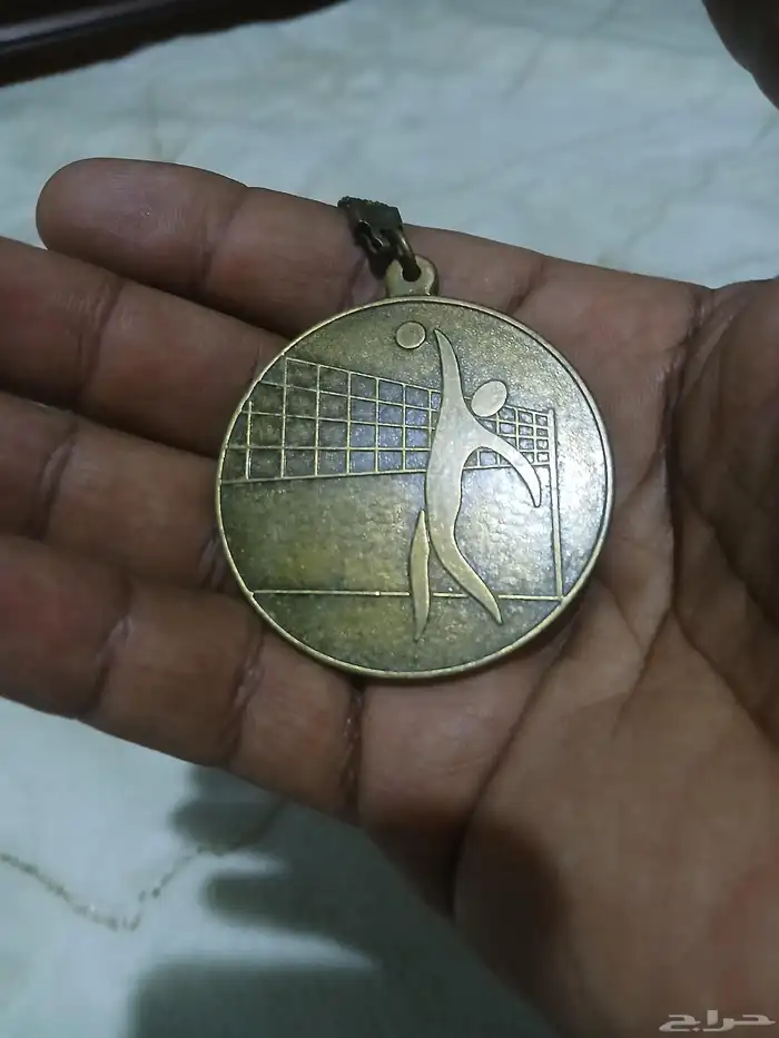 ميداليات رياضية قديمة لرعاية الشباب 9