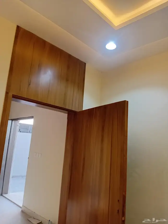 نجار أبواب ديكورات رشه أبواب تغييره الون الابويه اي الون 5