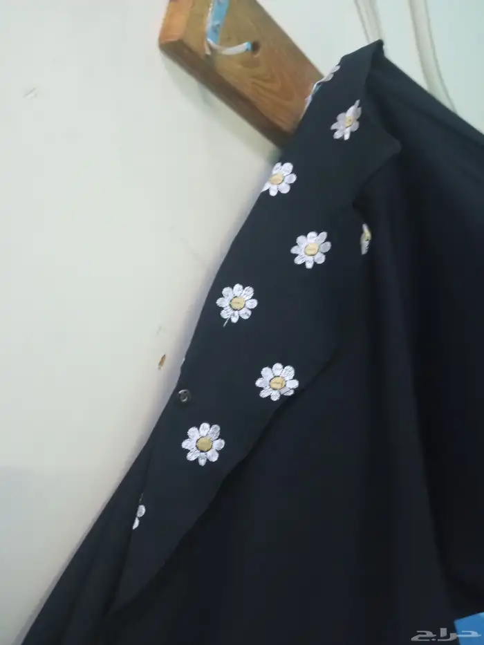 عبايه مزخرفه ورود ابيض 3