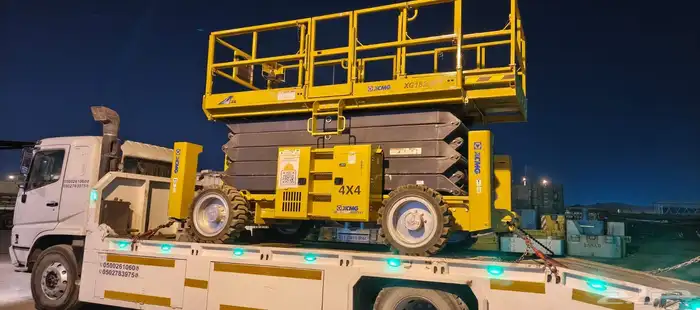 إيجار مان لفت سيزر لفت رافعة شوكية تلي هندر كرينات بوبكات 10