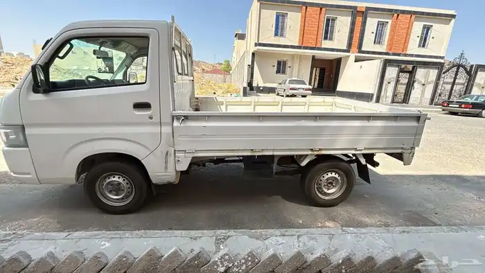 للإيجار دباب سوزوكي 2022 2