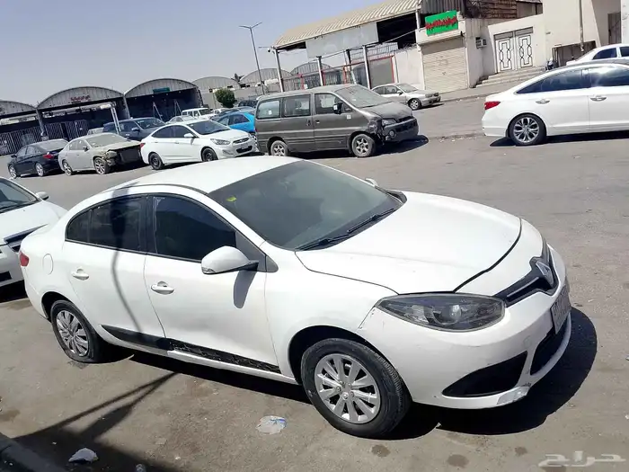 رينو فلونس2015سوم4900جير اتمتك استماره جديده بودي نظيف 0